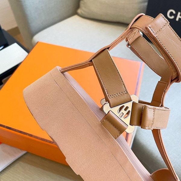 夏のお出かけに♪テクノ サンダル【エルメス 偽物】Enid Sandal H221033ZA3360代引きを販売